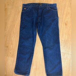Men’s Dark Wash Wrangler Fire Resistant jeans 42 x 30